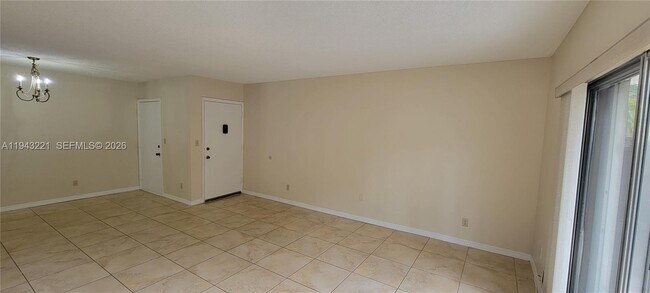 Photo - 9004 SW 137th St Unit B