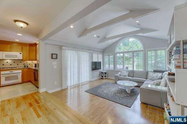 Photo - 230 Pinelynn Rd