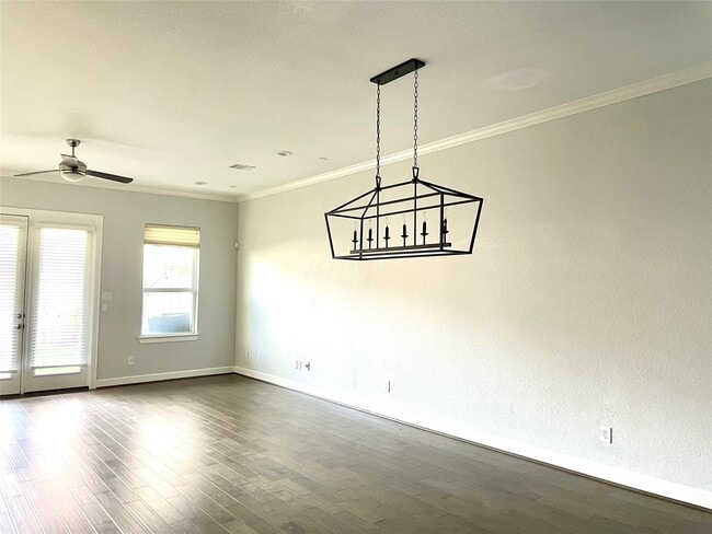 Photo - 1211 Marconi St