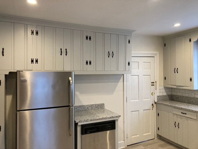 Photo - 2831 Burney Dr Unidad 2831