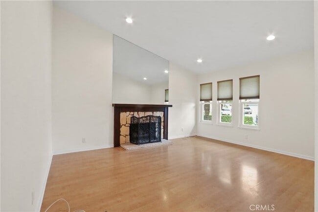 Photo - 1251 N Emogene St