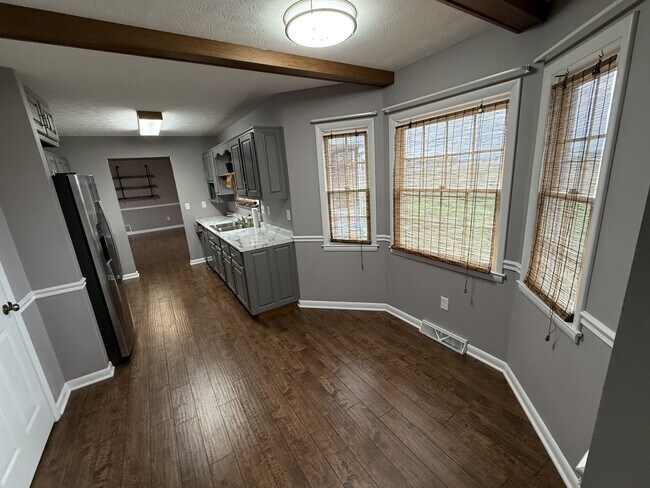 Photo - 3333 Tanner Rd