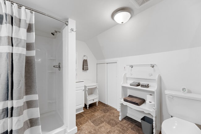 Photo - 804 N Perry Ave Unit Studio apartment