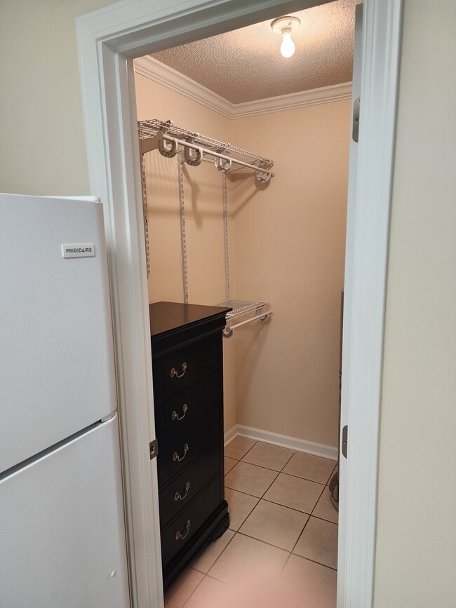 Photo - 197 Hughes St