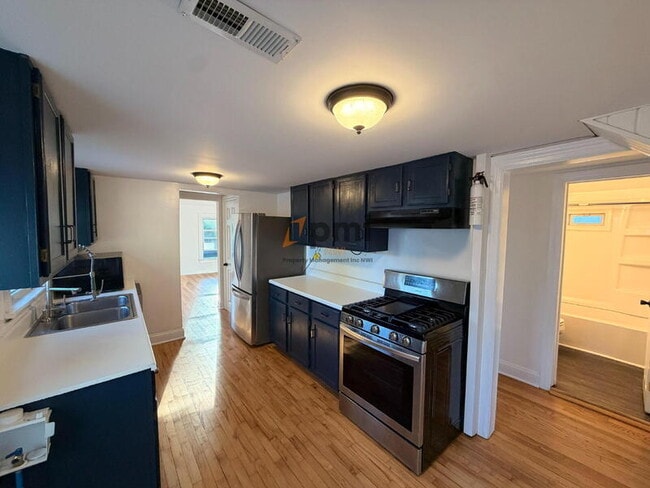 Photo - 669 Lake St Unit Apt 1