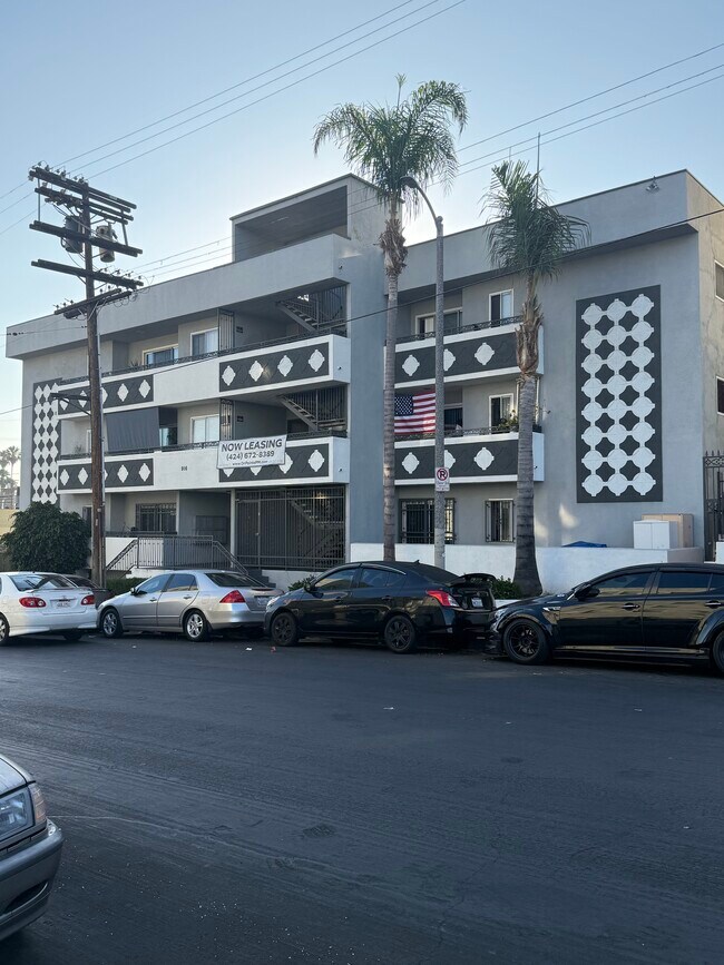 Building Photo - 916 Carondelet Rental