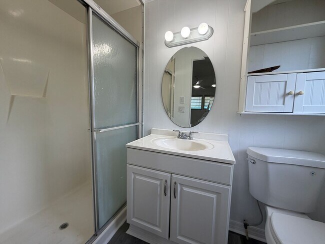 Photo - 5221 Beechmont Ave