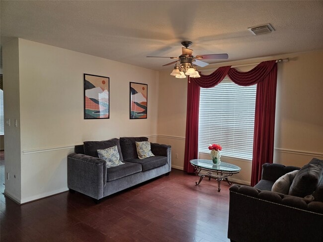 Photo - 2715 Riverhollow Ln