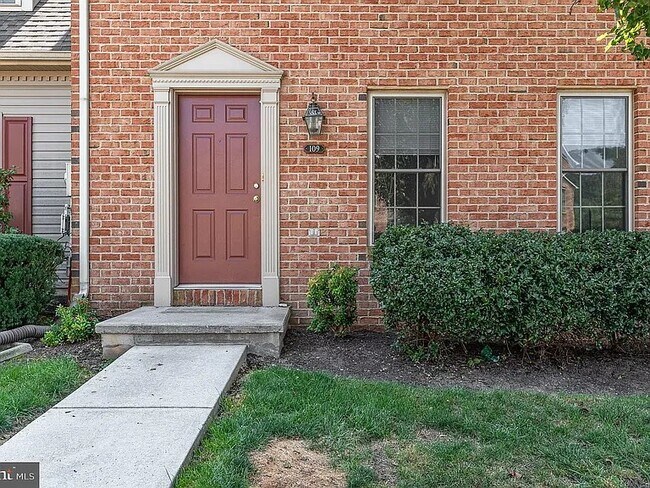 Building Photo - 109 Hunters Ridge Dr