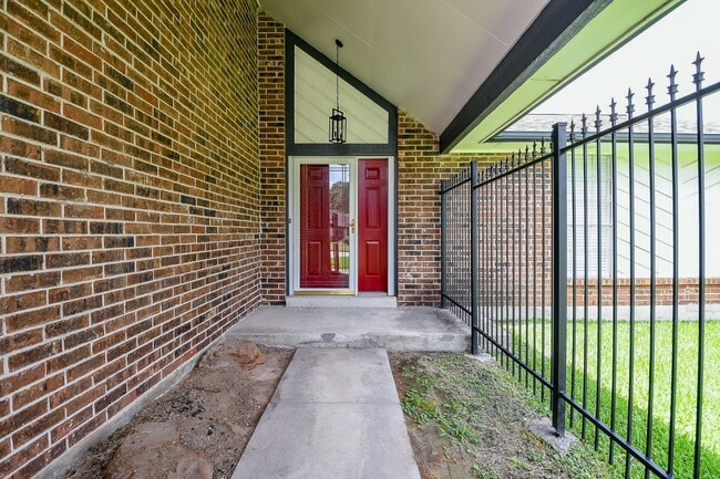 Building Photo - 23938 Spring Mill Ln Rental