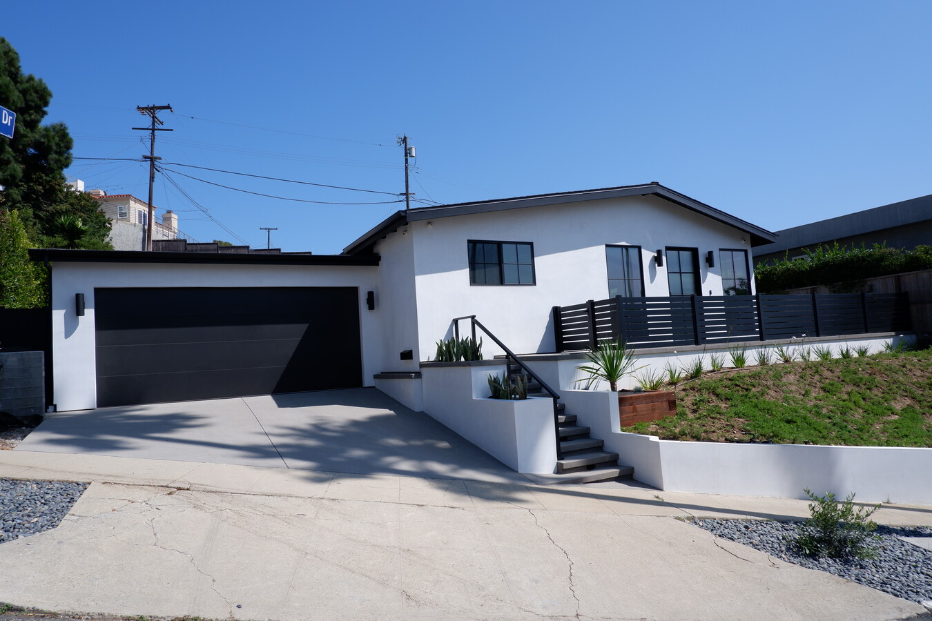 Frente de la casa - 2200 Mantis Ave Casa