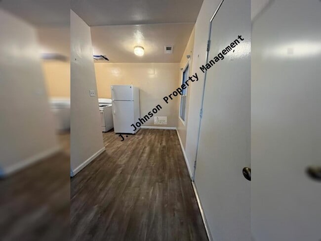 Photo - 1BED 1 BTH Available NOW Unit D