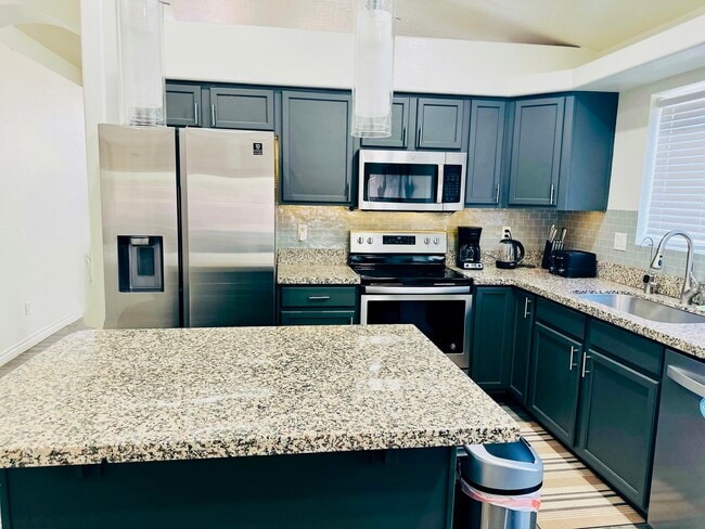 Photo - 2745 E Hartford Ave