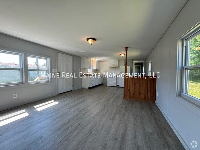Building Photo - 14 Park Dr Rental