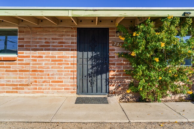 Photo - 725 E Freeman Pl Unidad 725 E. Freeman Pl