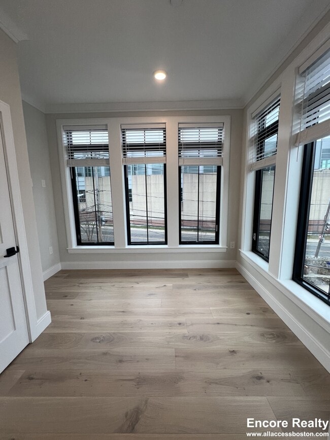 Photo - 157 Everett St Unit 303