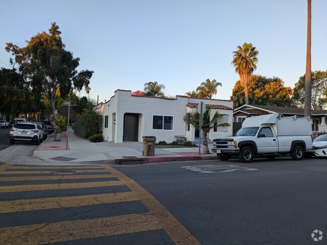 Building Photo - 1601 Chino St Rental