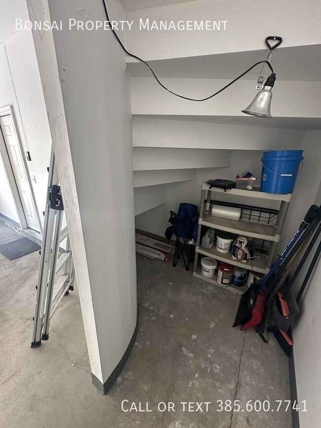 Photo - 3854 Garonne Ave