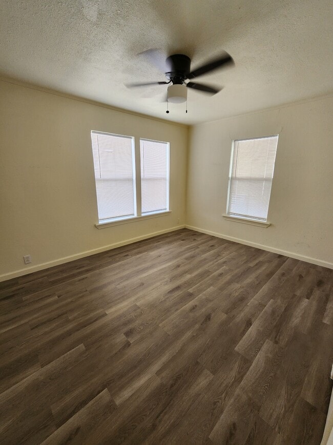 Photo - 2901 Frederick Dr