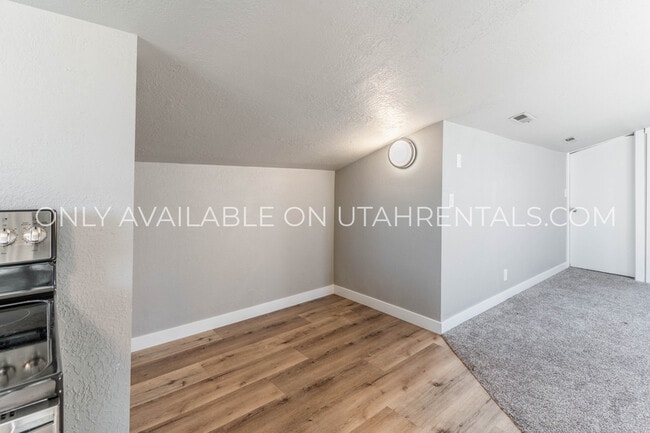Photo - 87 N Center St Unit 2