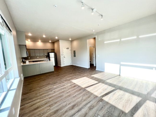 Photo - 2330 Yakima Ct Unit A403