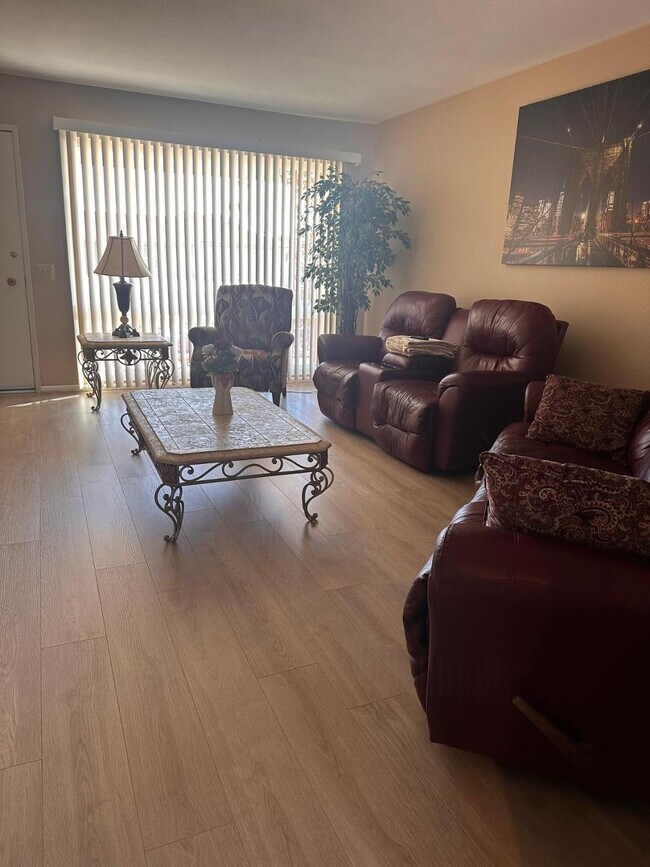 Photo - 10214 W Burns Dr