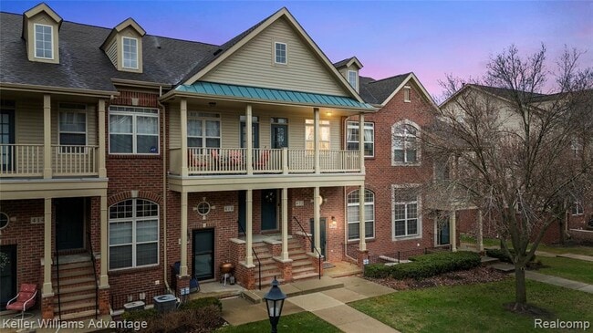 Building Photo - 420 Old Pine Way