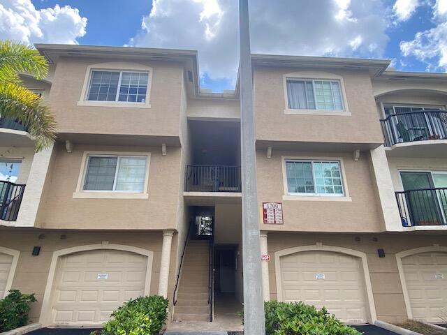 Building Photo - 1700 Crestwood Ct S Unit 1708