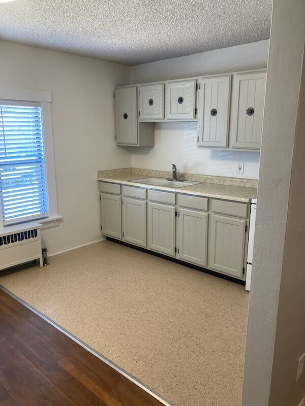 Photo - 710 Cedar Ave