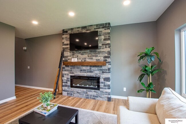 Photo - 14804 Willow St