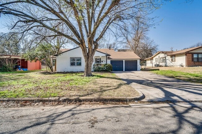 Building Photo - 3561 Westfield Ave Rental