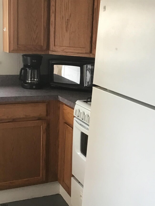 Photo - 9317 Monmouth Ave Unit D