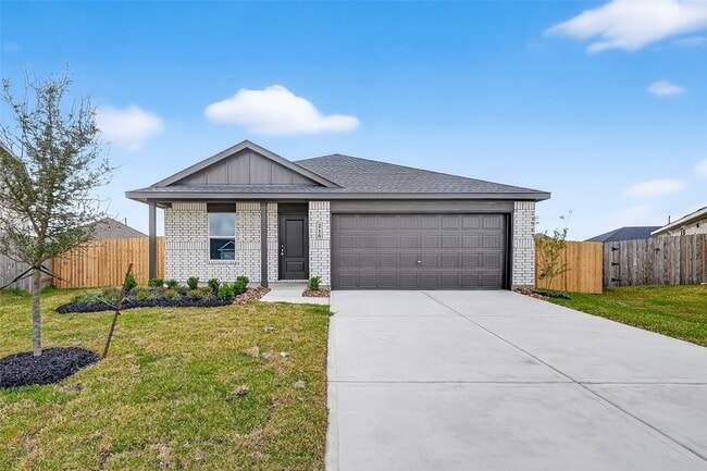 Building Photo - 216 Amy St