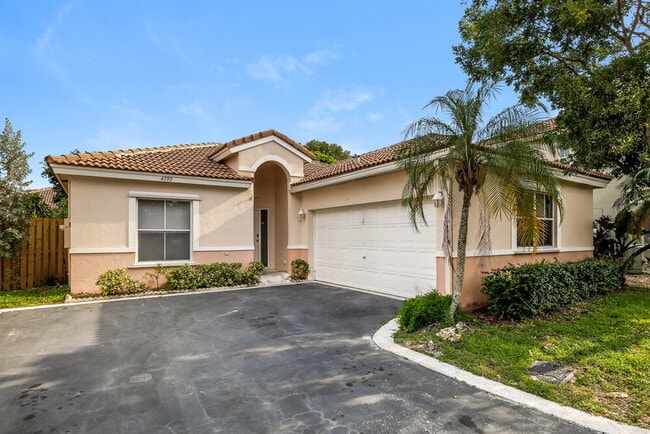 Photo - 4792 NW 5th Pl