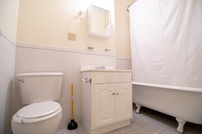 Photo - 48 Queensberry St Unit 3