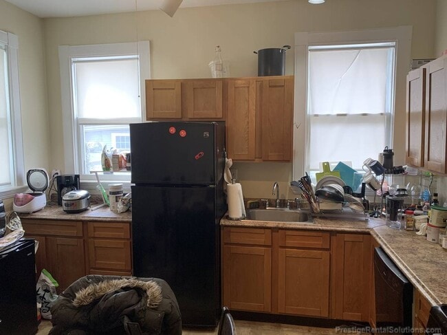 19 Braemore Rd Unit 1
