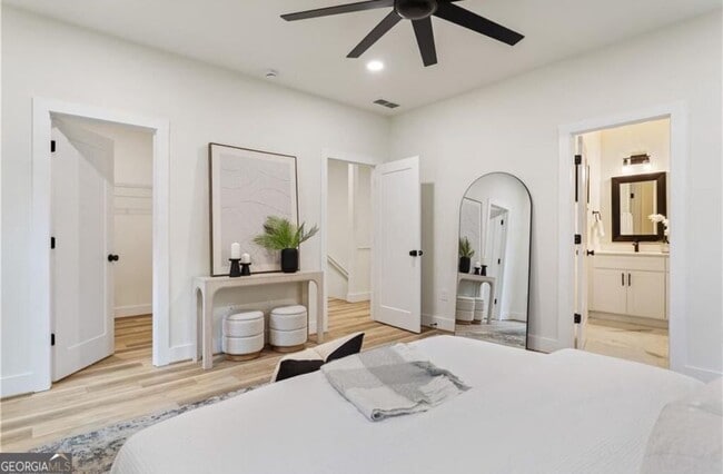 Photo - 1265 Oak St SW