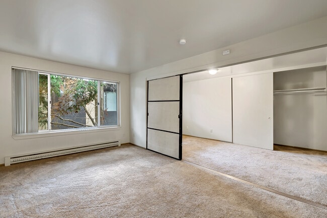 Photo - 5515 15th Ave NE Unidad 304