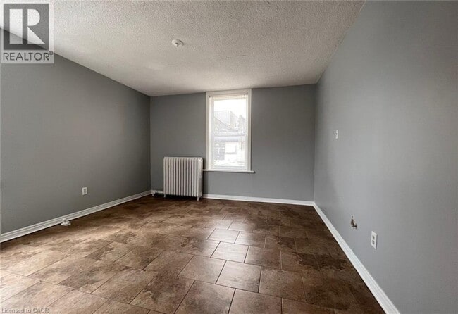 Photo - 432 Clarence St Unité 3