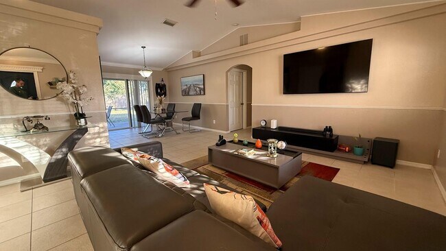 Photo - 3647 SW Ballweg St