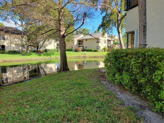Photo - 3559 Cocoplum Cir