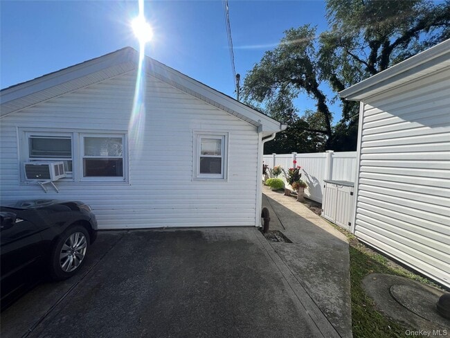 Photo - 79 Radcliffe Rd