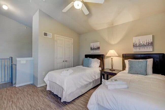 Photo - 2515 Pearl St Unidad 602