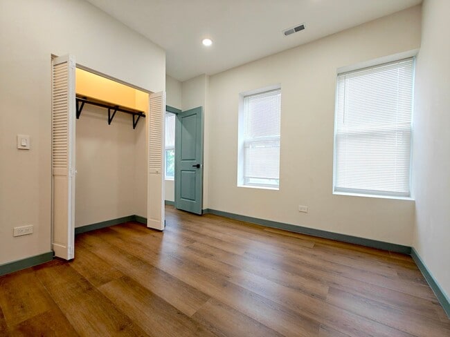 1001 W 31st St Unidad 3106 S Morgan Unit 2 (C)