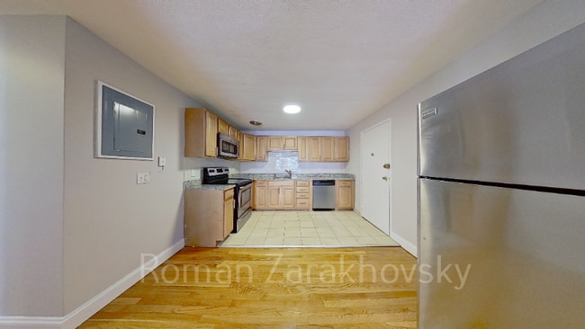 Building Photo - 226 Babcock St Rental