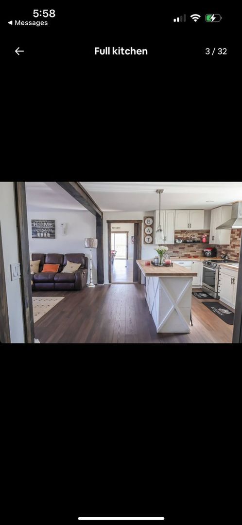 Photo - 1060 Stephen St