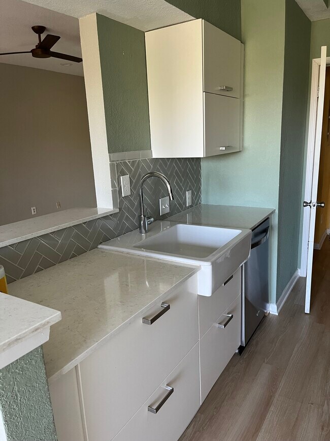Photo - 8200 Neely Dr Unidad 126