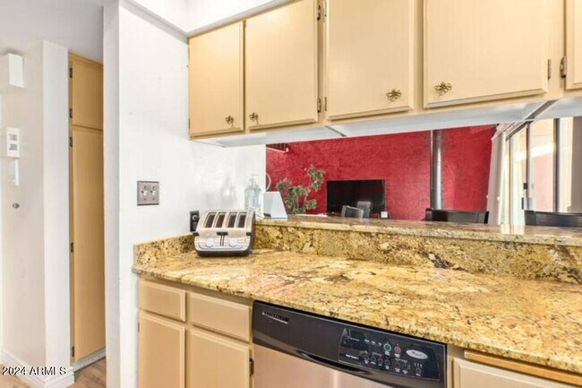 Photo - 2615 E Campbell Ave