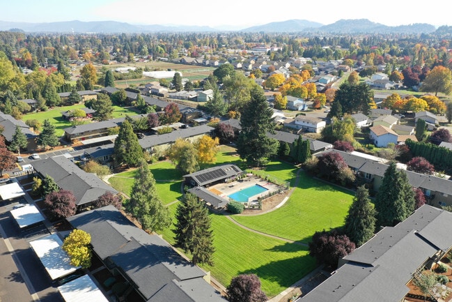 Building Photo - Pacific Village Rental