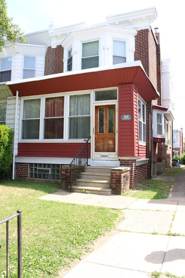 Building Photo - Spacious 3 Bedroom Home – Backyard + Porch Included!